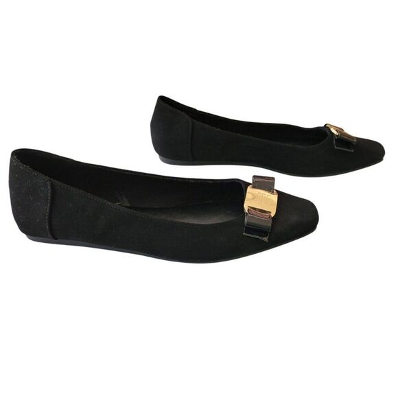 London Fog Collection Womens Black Flats With Gold Buckle Accent (Size 8M) - Picture 2 of 8